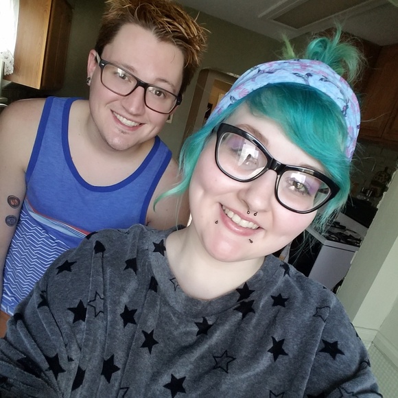 Meet your Posher, Josie - Picture 2 of 3